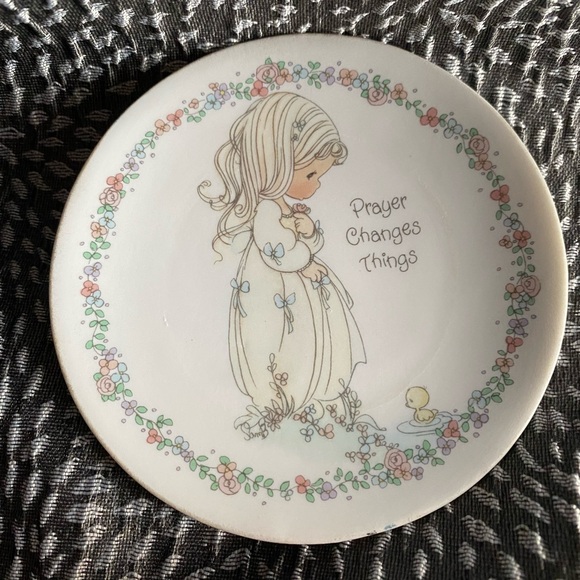 Precious Moments Other - Precious Moments Decorative Plate with Prayer Design